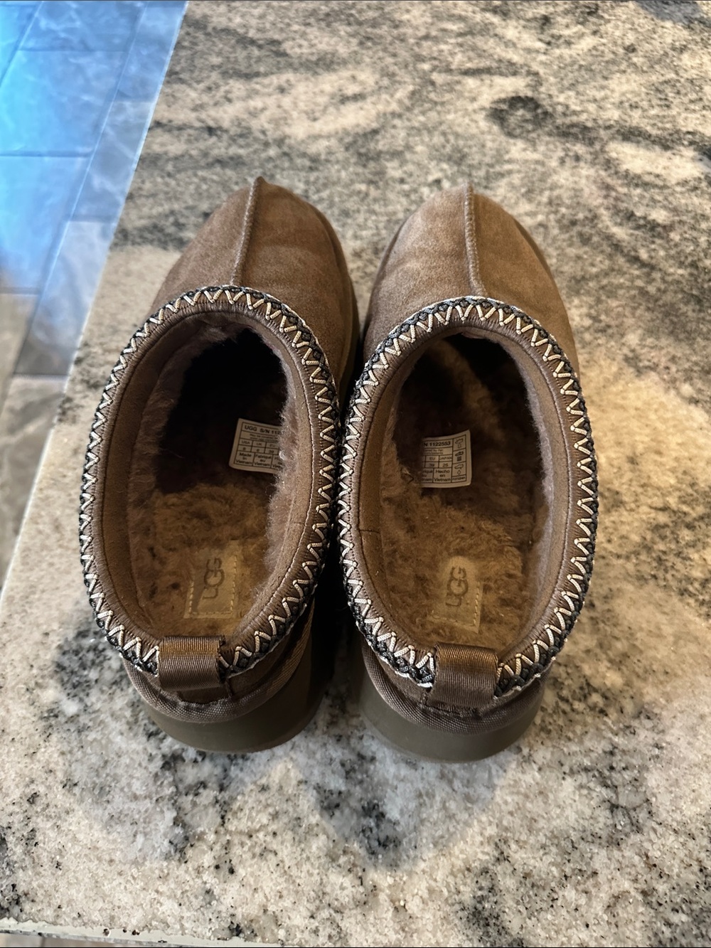 UGG  Tazz
platform - Picture 7 of 13